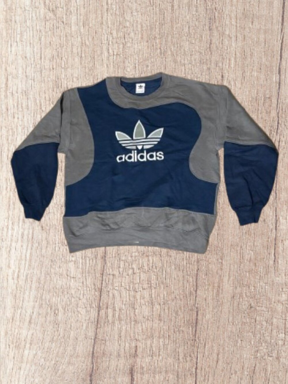 Adidas Vintage Reworked Embroidered Unisex Sweatshirt.